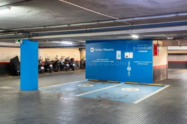 Parking de moto 2m² en alquiler - Eixample — 5