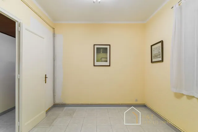Piso en venta en plaza virrei amat – 4 habitaciones y 77 m2 útiles — 11