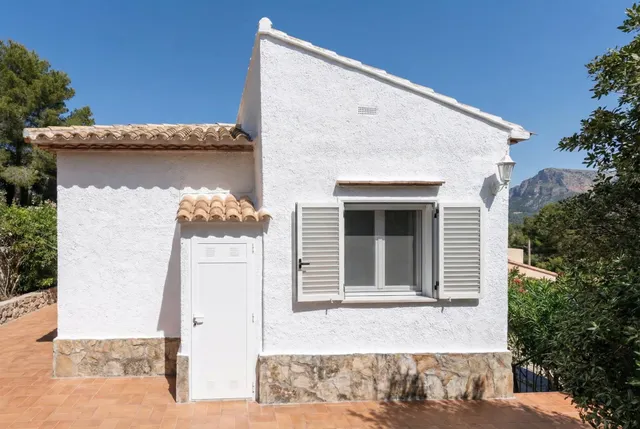 GRAN CHALET CON VISTAS AL MAR, PARCELA DE 1.218 m2 Y ENTORNO PRIVILEGIADO !! — 5