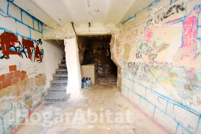 ¡GRAN OPORTUNIDAD! DOS CASAS CON TERRAZA Y BALCÓN — 35