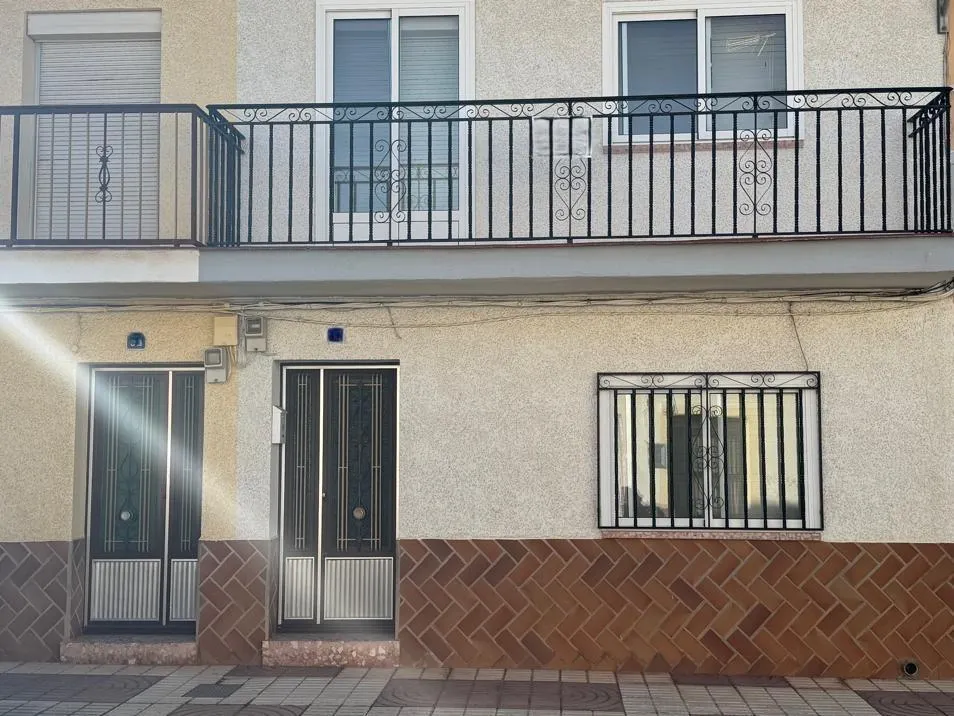 Vivienda de dos plantas en Viso del Marqués – Lista para entrar a vivir