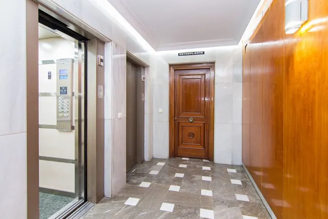 CALLE TRAJANO. Plaza Menorca — 28