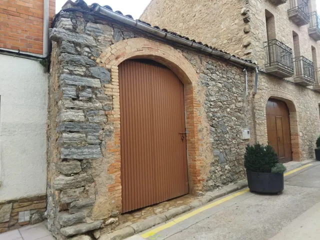 Solar urbano vallado con luz, agua y alcantarillado por 250 