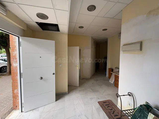 Local comercial 68m² en venta - Luis Montoto - Santa Justa - foto 4