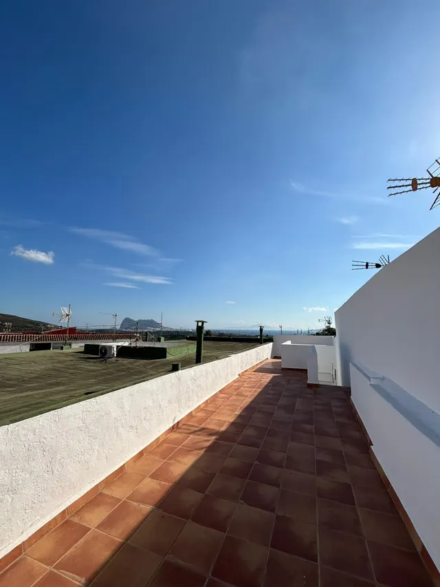 En venta adosado recién reformado en San Roque — 34