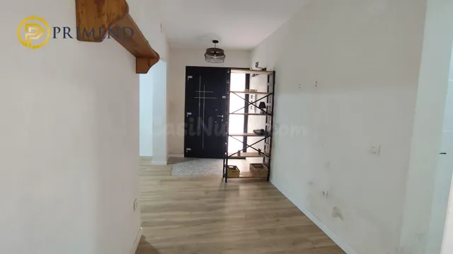 Vivienda en planta baja, completamente renovada en 2023. - foto 2