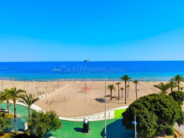 Apartamento de 1 dorm. con vistas al mar en primera línea de - foto 4