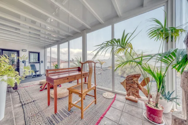 Finca independiente con jardín privado y vistas abiertas en Las Cabreras, Lanzarote. — 14