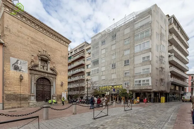 PISO EN PLAZA DE LAS DESCALZAS — 38
