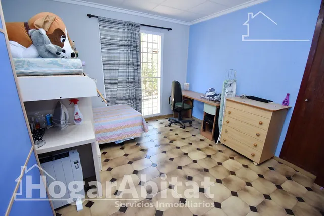 ¡chalet con piscina, zona de aparcamiento, placas solares y gran parcela! — 29
