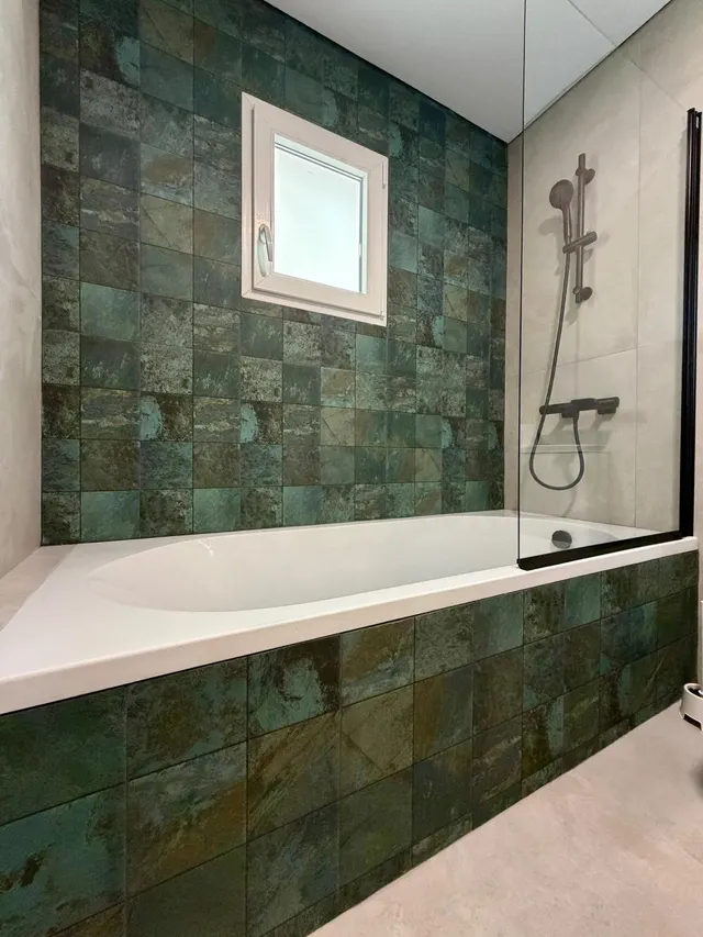 Apartamento reformado con terraza, Alicante, Torrevieja. 3 habitaciones | 110 m2 | A 400 metros del mar — 11