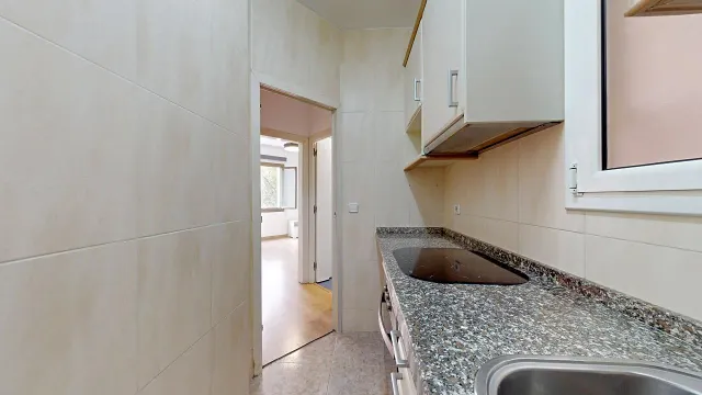 LUZ, SOL Y VISTAS DESPEJADAS EN UNA VIVIENDA EXTERIOR JUNTO A POBLENOU Y DIAGONAL MAR — 34