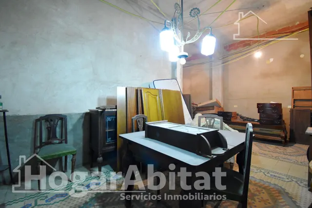 Gran casa de pueblo esquinera con trastero y terraza — 7