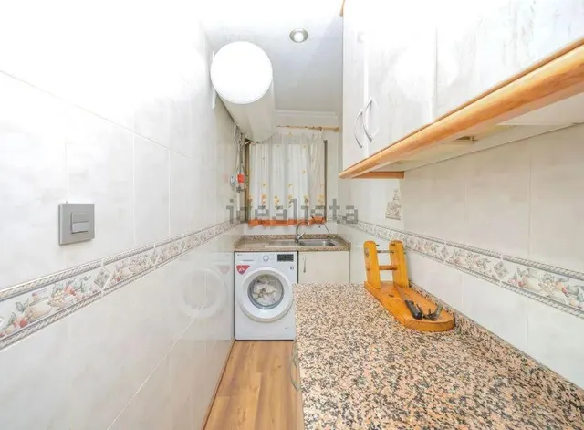 Duplex reformado junto al paseo marítimo y el parque Reina Sofía. — 12