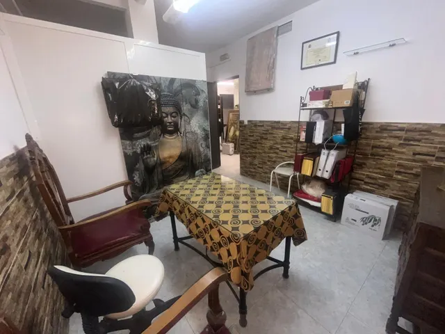 Gran oportunidad local de 139 metros en Valdeolleros — 24