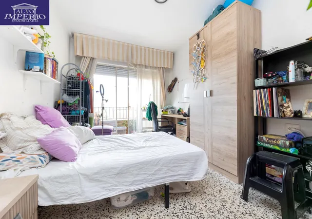 En Venta Piso de 4 dormitorios con ascensor, ideal para reformar a tu gusto. — 16
