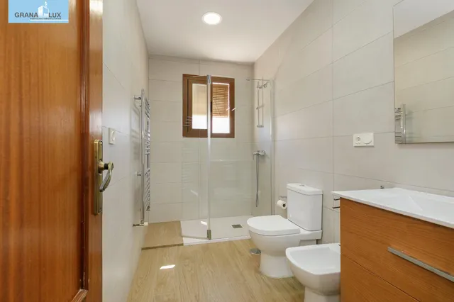 TU NUEVA VIVIENDA EN URBANIZACION EXCLUSIVA JUNTO A GRANADA — 19