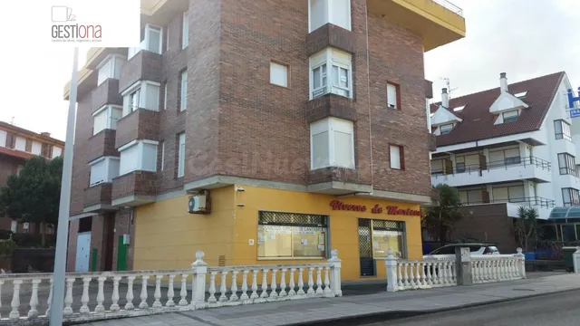 LOCAL COMERCIAL EN EL CENTRO DE ISLA. — 3