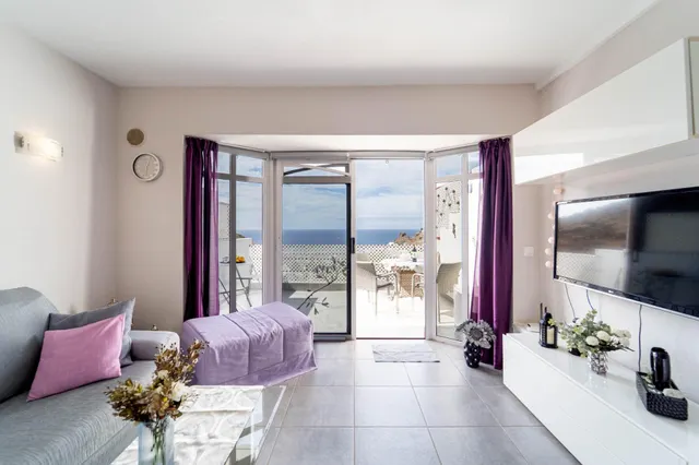 Ubicación de ensueño con sol y fantásticas vistas al mar - foto 3
