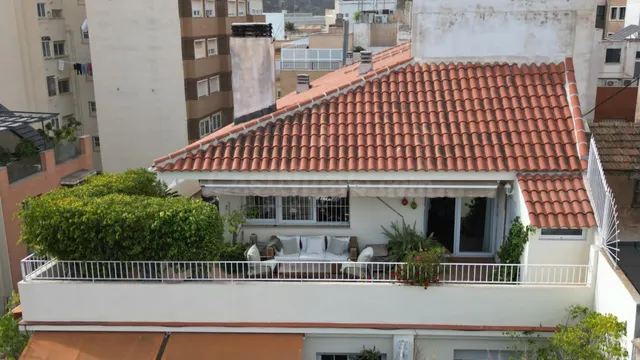 ESPECTACULAR ATICO EN CALLE DEL CARMEN CON TERRAZA DE 100 M2 - foto 2