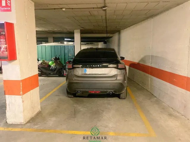 AMPLIA PLAZA DE GARAJE EN EXCELENTE UBICACIÓN (ZONA EL MOLIN