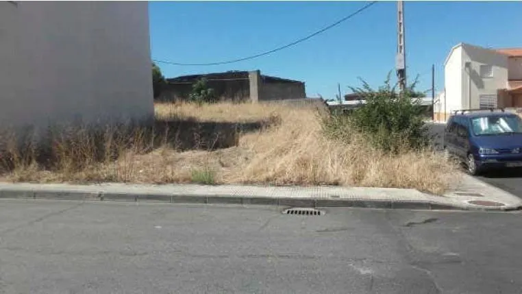 SUELO URBANO EN VENTA EN MORALEJA