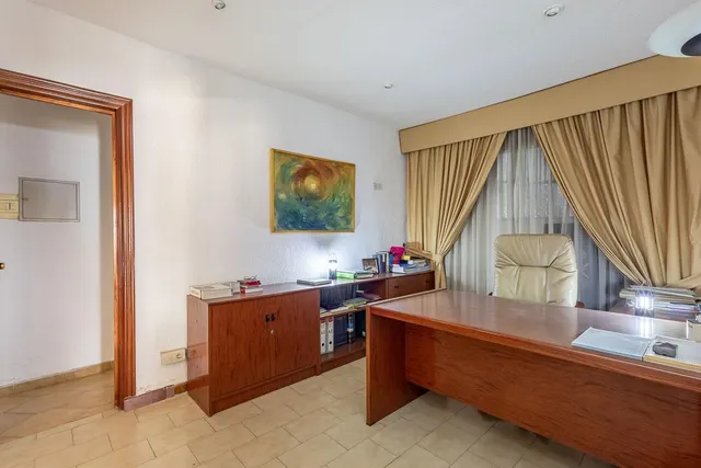 CASA CON NEGOCIO EN ALHENDIN — 20