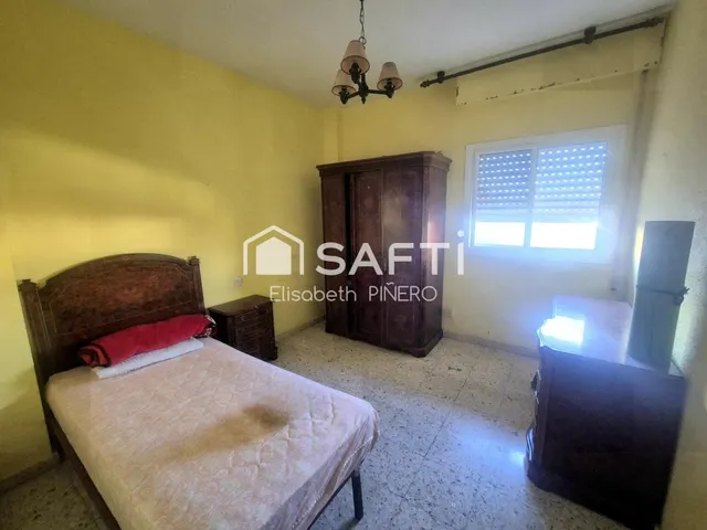 ¡Totalmente amueblado! Espacioso piso de 4 dorm. con gran terraza y lavadero en el centro de Montijo – ¡Todo exterior! — 10