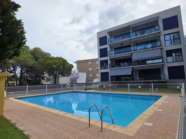 PISO 3 habitaciones A 20 M DE LA PLAYA CON PARKING DOBLE Y TRASTERO — 46