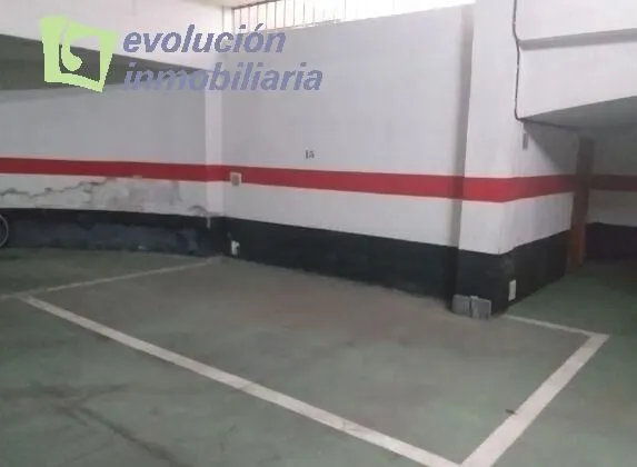 VENTA PLAZA DE PARKING EN ZONA DE LA UNIVERSIDAD. BURGOS — 5