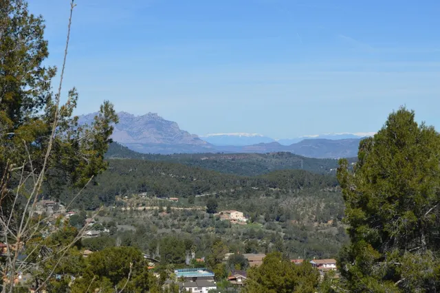 PARCELA EN VENTA EN EL MEJOR SITIO DE CORBERA DE LLOBREGAT (BARCELONA) — 2