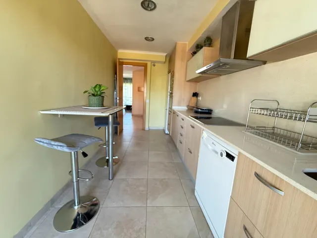 Exclusivo piso con dos terrazas, 3 habitaciones, piscina y maravillosas vistas en playa de aro — 12
