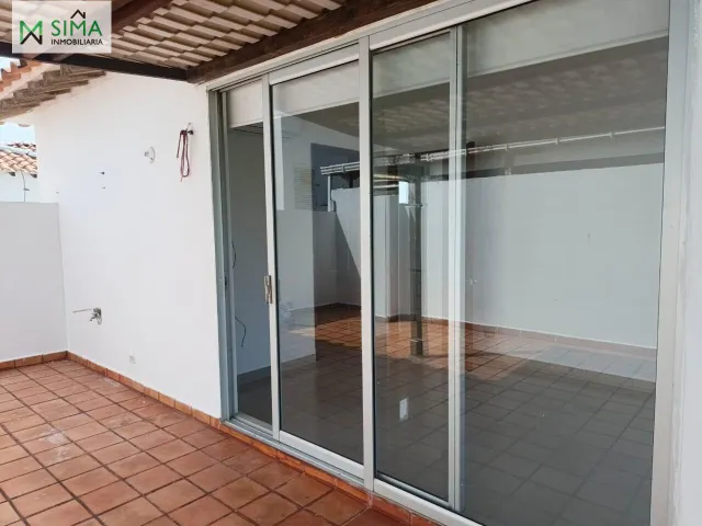 Piso 3 habitaciones 160m² en alquiler - Zona norte — 24