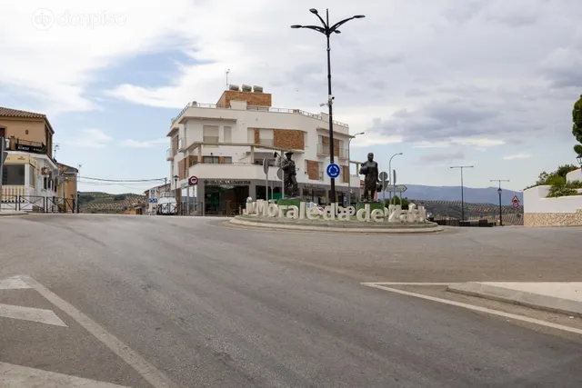 ¡Tu hogar ideal te espera en Moraleda de Zafayona! — 47