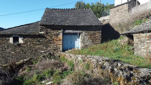 Finca rústica en el corazón de la montaña gallega — 28