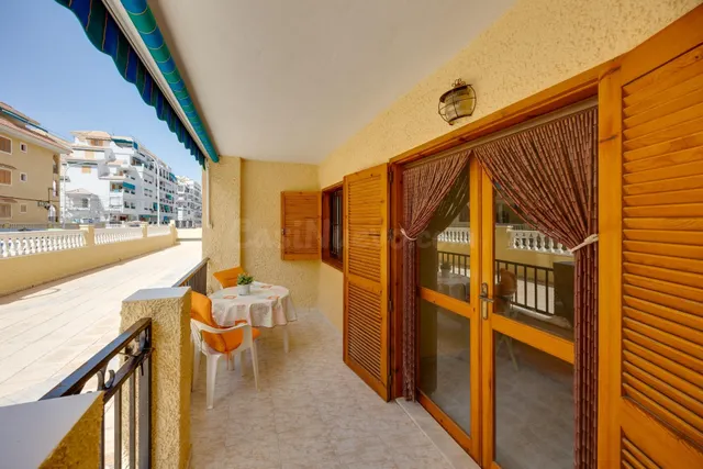 Planta baja de 2 dormitorios en Viñamar II con piscina, a 200 m de la Playa de La Mata — 2