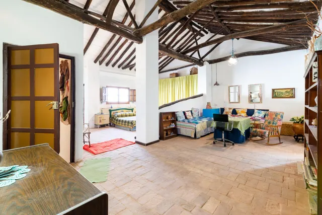 ESPECTACULAR CASA RÚSTICA CON TERRENO — 29