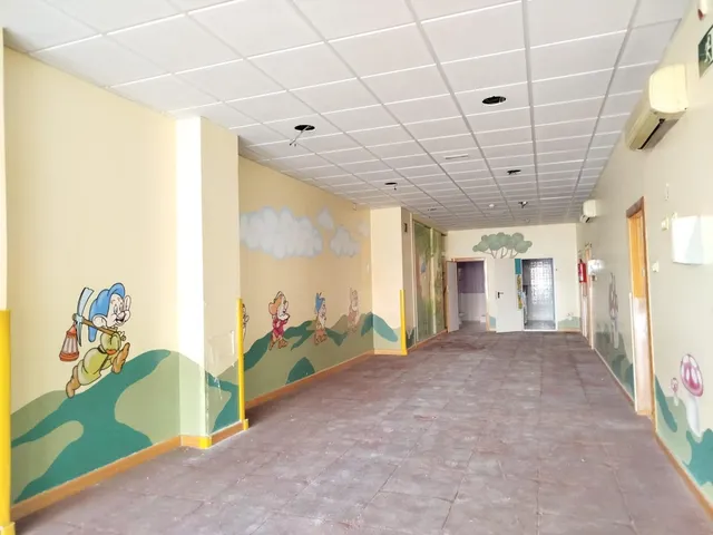 ¡Se alquila o se vende amplio local comercial en Puente Toci - foto 3