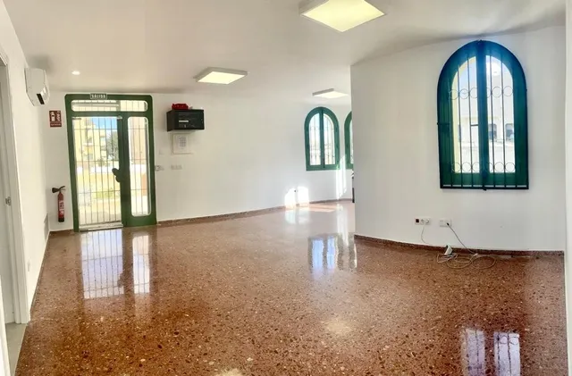 Local comercial situado en las marinas, sobre el Km 4 — 5