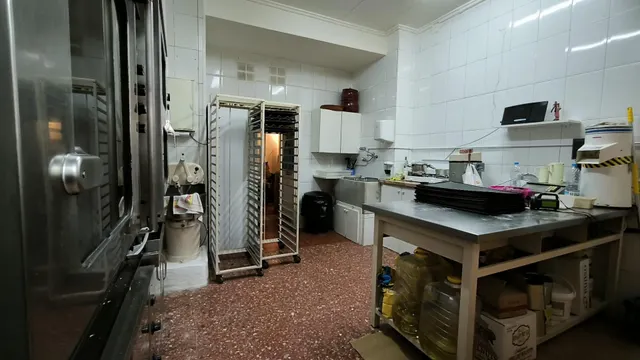 TRASPASO CON VENTA LOCAL — 10