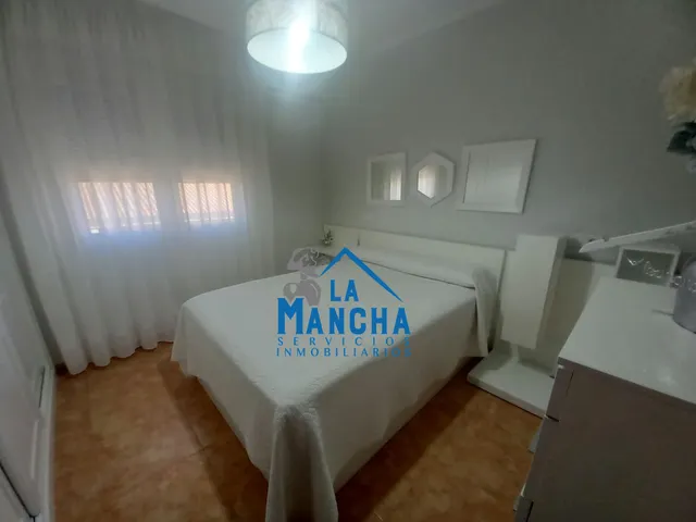 *155.000€* inmobiliaria la mancha vende adosado en Barrax (Albacete). — 34