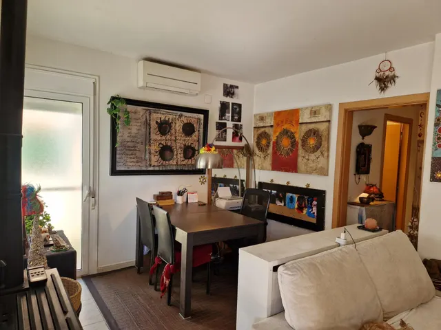 Acogedora Casa Adosada en Miami Platja con Jardín Privado y Piscina Comunitaria — 6