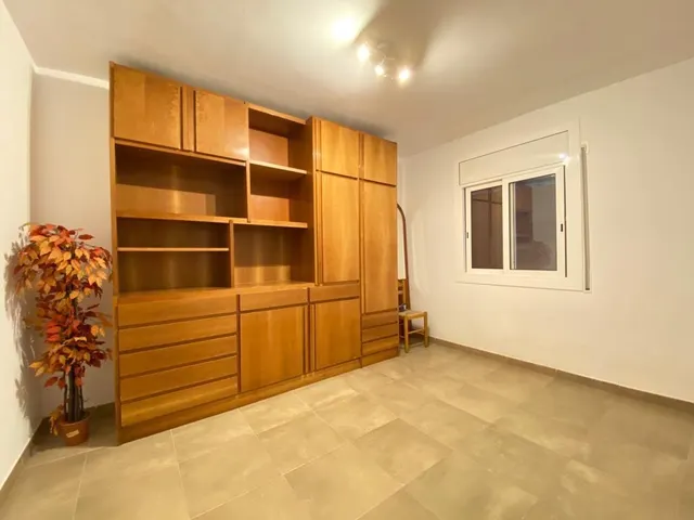Edificio disponible Inversores — 24