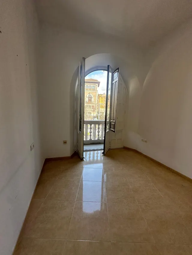 Alquiler de luminoso piso en el centro (gran vía) - Granada — 21