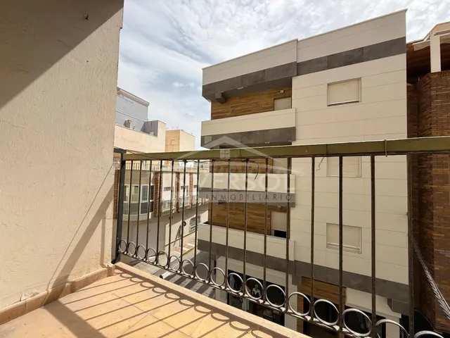 PISO EN EL CENTRO DE ADRA