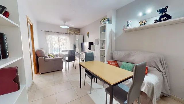 Amplia vivienda en Medina Azahara de 3 dormitorios con terra