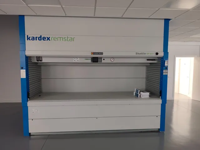 Nave en Poligono de Las Quemadas totalmente reformada y perfectamente instalada para uso mixto de oficinas y almacen — 43