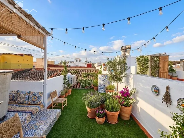 Casa de pueblo en Beniarjó con 3 dormitorios, terraza y mucho encanto. — 6