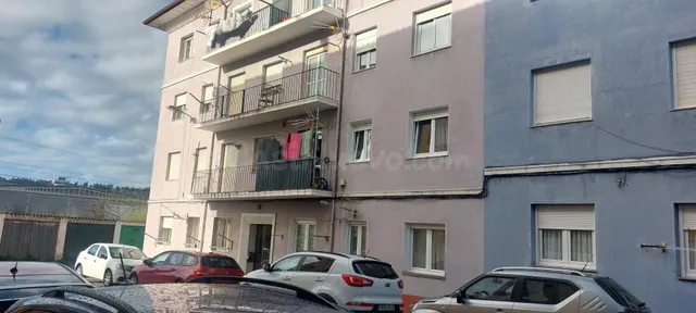 Piso de 2 Dormitorios en Barreda - foto 2