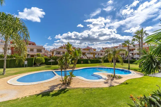 Residencial Zeniamar VIII – Acogedor adosado en esquina con solárium, piscina comunitaria, garaje y trastero — 42